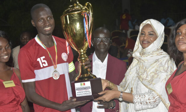 Tournoi de Foot Intégration : L&rsquo;équipe de l&rsquo;Administration des Douanes remporte le trophée