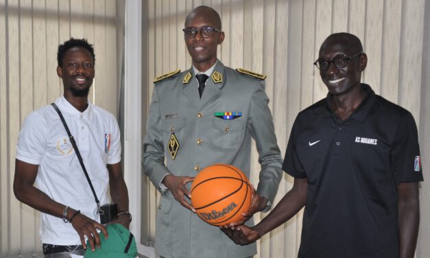 Sport : L&rsquo;équipe basket de L&rsquo;AS Douanes, championne du Sénégal, reçue en audience par le DG.