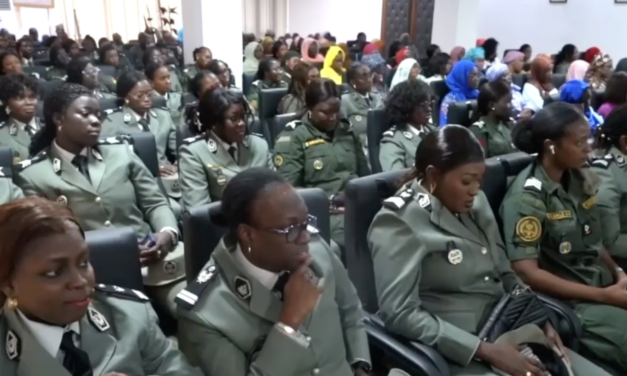 LE PERSONNEL FÉMININ DES DOUANES À L&rsquo;HONNEUR