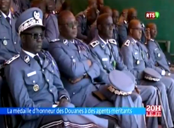 4 Avril 2016 – JT RTS1 : La médaille d&rsquo;honneur des Douanes à des agents méritants