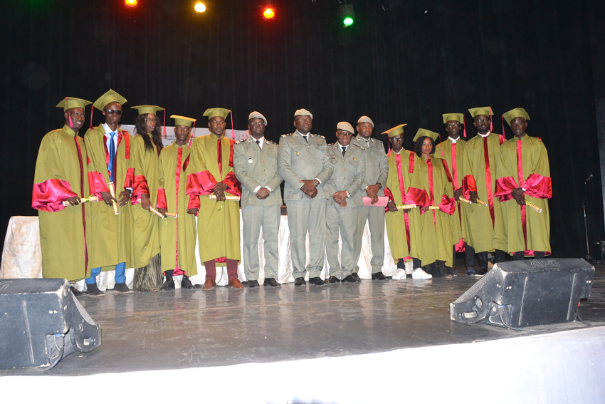 Cérémonie de remise de diplôme aux sortants de l&rsquo;école des auxiliaires de la Douane