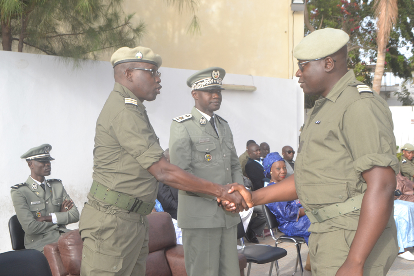 Passation de service à l&rsquo;Ecole des Douanes, Cl Habib Ampa Florentin Dieng succède à Cl Simon Séne comme DF