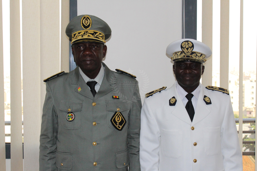 Visite de courtoisie du Chef d&rsquo;Etat Major de la Marine à Monsieur le Directeur général des Douanes