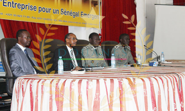 Cérémonie de remise d&rsquo;attestation et d’acquisition de matériel informatique