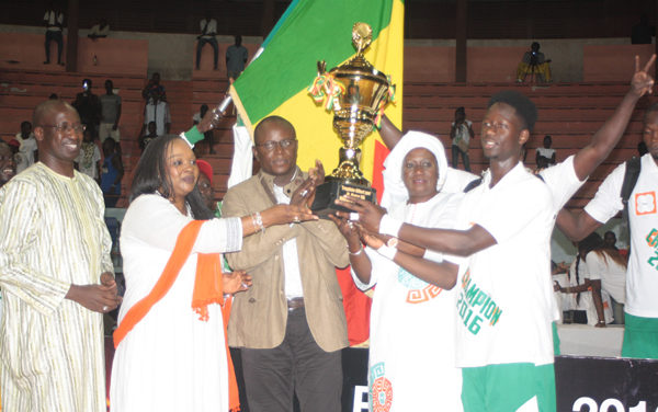 L&rsquo;AS Douanes championne du Sénégal de basketball 2016