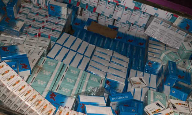 Seizure of a sedan vehicle filled with fake drugs at the Gambian border (Keur Mbouki)